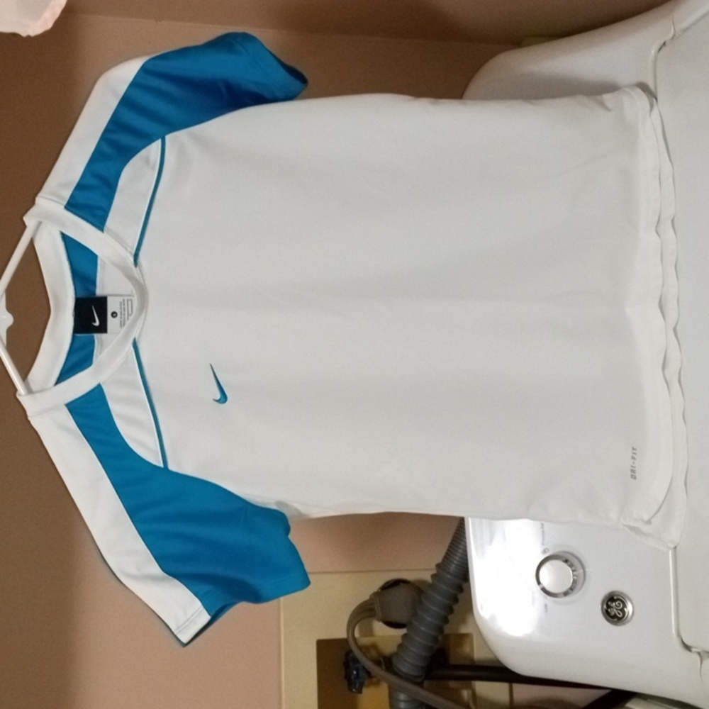 5/$25 Nike t shirt